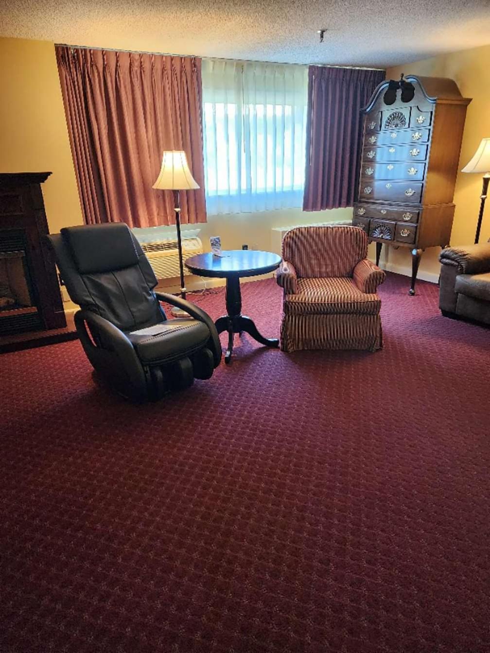 Fireside & Hotel 2*