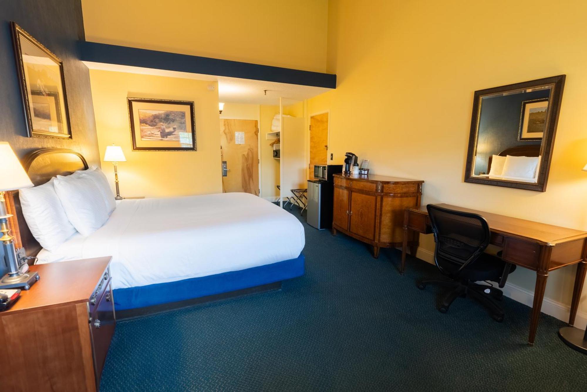 Hotel Fireside & Waterville