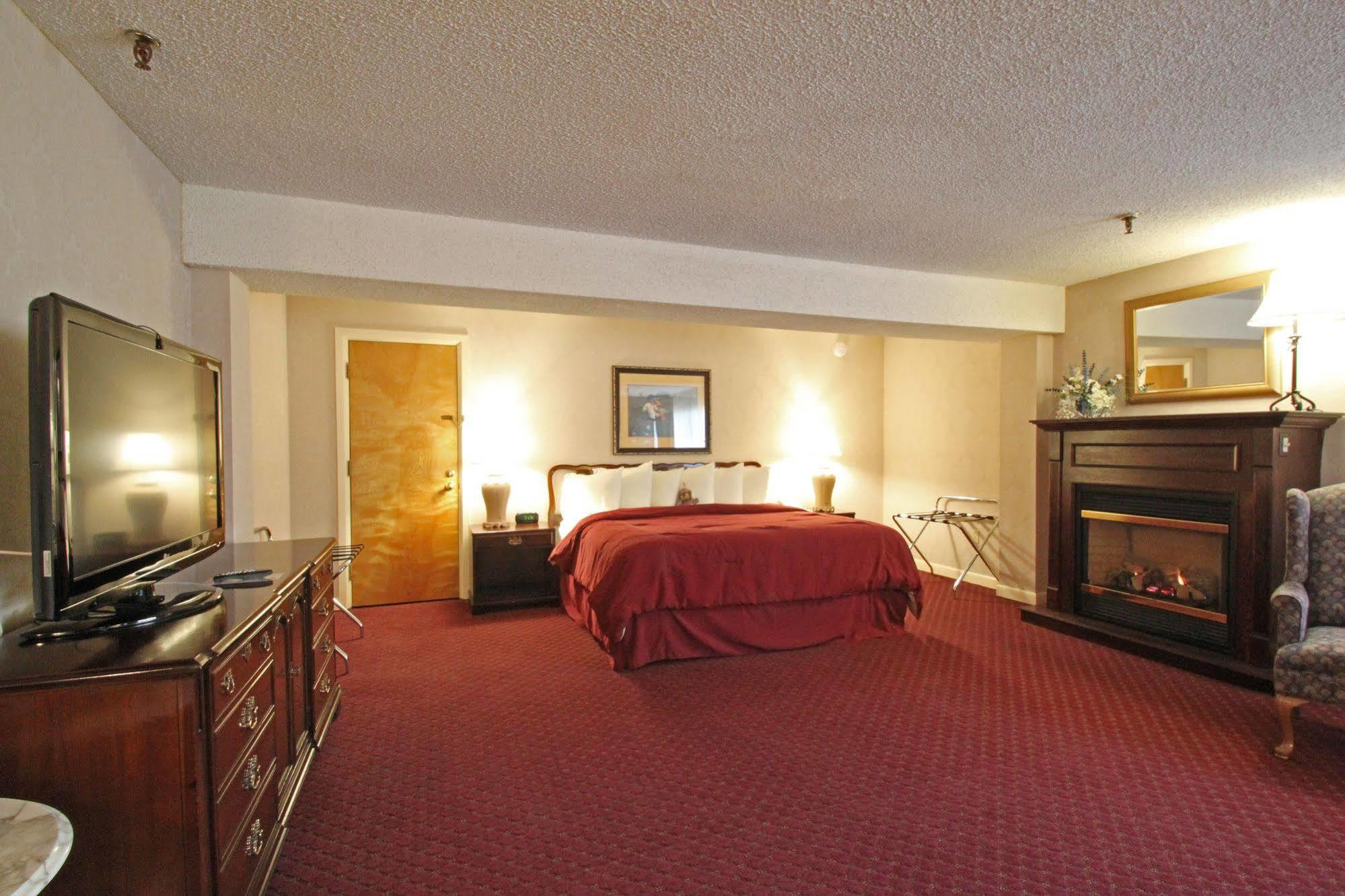 Fireside & Hotel 2*